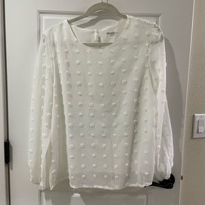 Long sleeve blouse with sewn details